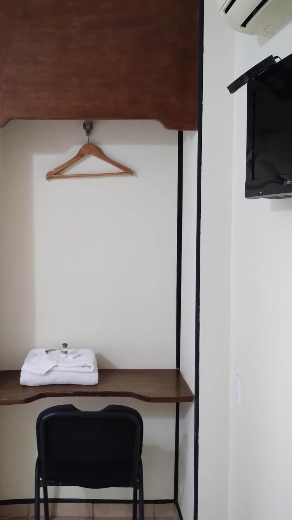 Hotel Mateos 1215 Λεόν Εξωτερικό φωτογραφία